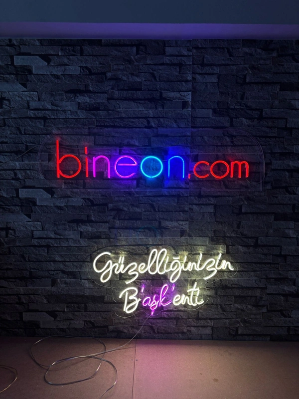 yazı şeklinde neon